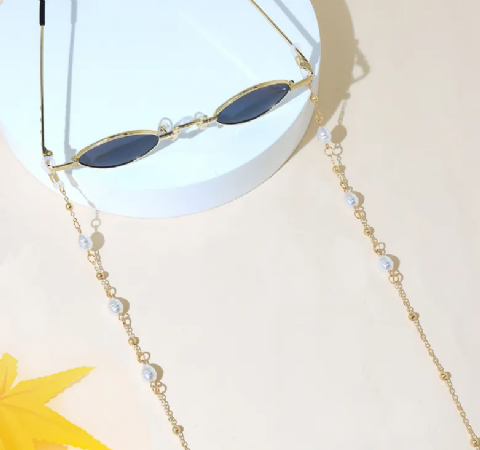 שרשרת זהב מעוצבת עם פנינים 